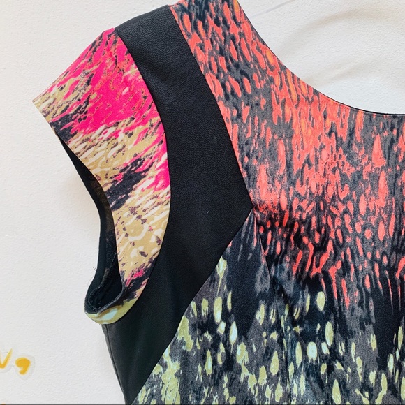 Charlie Jade Abstract Satin Faux Leater A-Line Multi-Color Short Sleeve … - Picture 3 of 8